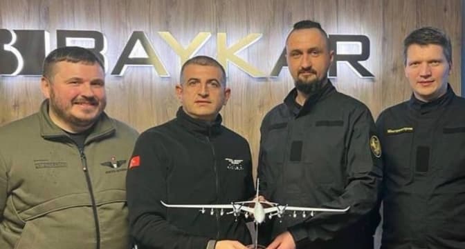 Україна уклала три нові угоди з турецькою компанією Baykar