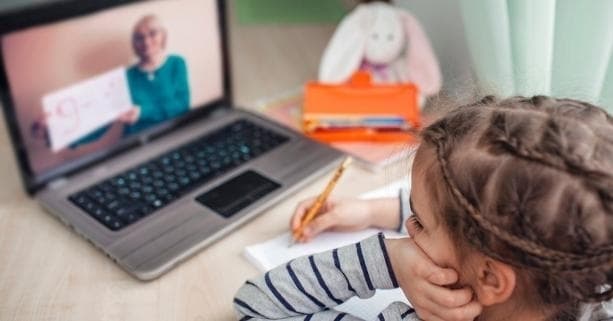 МОН скасувало наказ про дистанційне навчання: що змінюється для учнів і шкіл