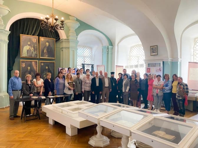 У Києво-Печерській Лаврі презентували Мазепинське Євангеліє