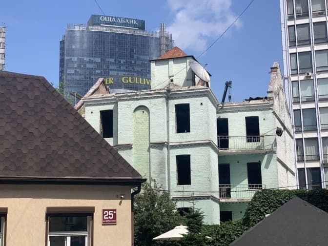 У центрі Києва незаконно розбирають будинок Баршаха 1900 року — активісти звернулися до прокуратури