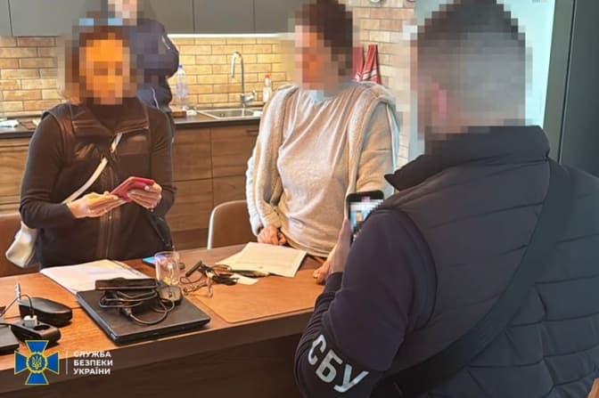 СБУ затримала колаборантку, яка здавала позиції ЗСУ під час боїв за Київ