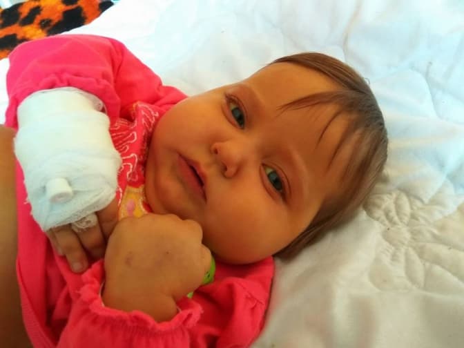 Львів'ян просять допомогти зібрати кошти хворому немовляті