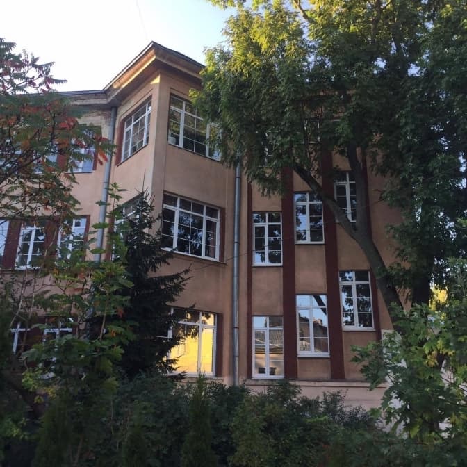 Фото зі сторінки школи у Фейсбук