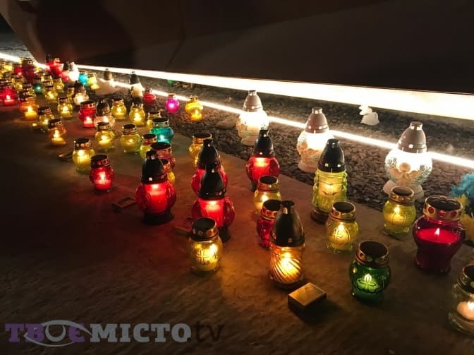 У Львові вшанували пам’ять Героїв Небесної Сотні. Відео дня