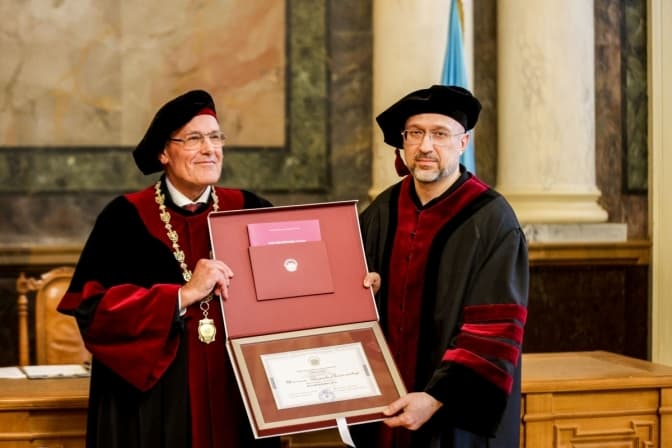 Прем'єр-міністр України став почесним доктором Львівської політехніки