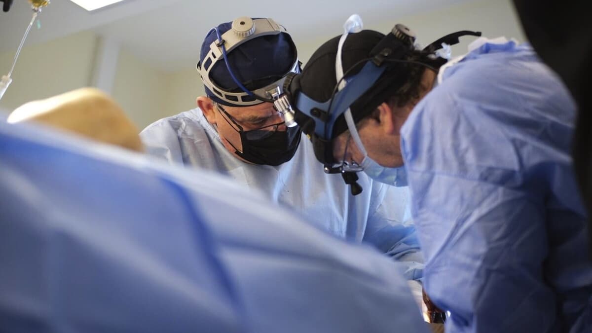 Топовий дитячий хірург із Польщі безкоштовно консультуватиме дітей у Львові: реєстрація на прийом