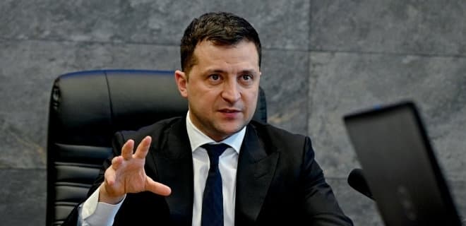 Подвійне громадянство, економічний паспорт і зарплати лікарів. Про що говорив Зеленський у Раді