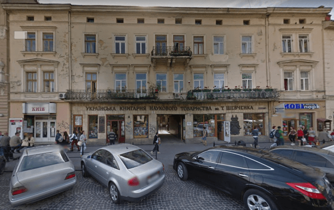 У будинку в центрі Львова восьмеро людей отруїлися невідомими речовинами