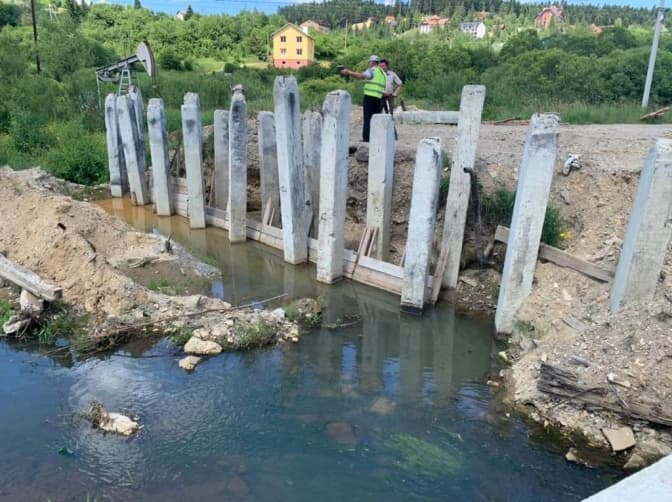 На Львівщині підприємця підозрюють у привласненні понад 8 млн грн під час будівництва мосту