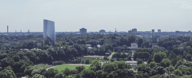 Як може виглядати 72-метровий готель у парку культури на панорамі Львова. Візуалізація