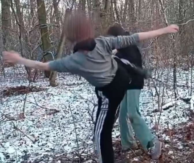 Діти мають відчувати наслідки своїх дій, або Ще раз про побиття дівчинки підлітками