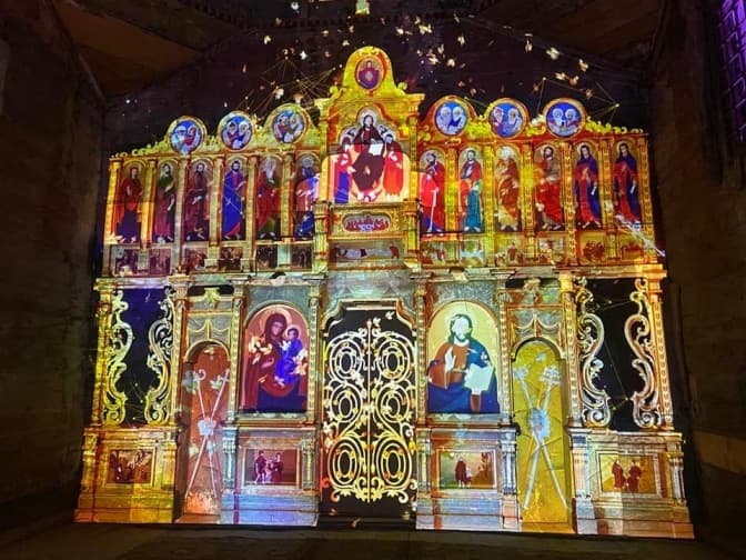 На Львівщині у дерев'яному храмі XVIII століття відтворили 3D-мапінг іконостасу