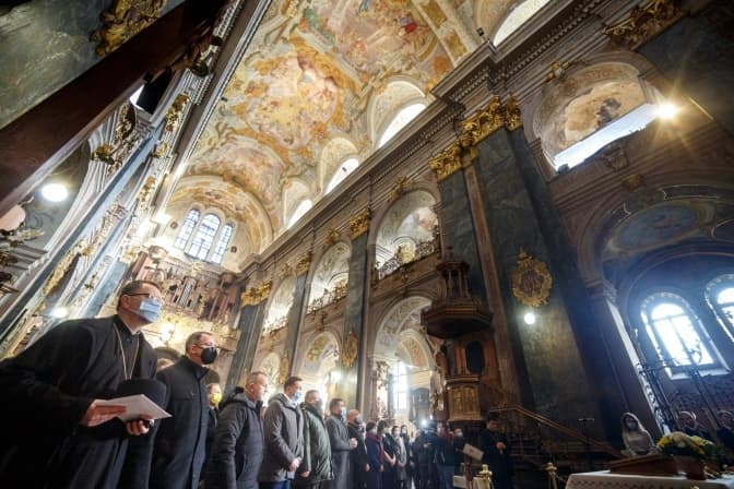 Завтра в Гарнізонному храмі Львова молитимуться за мир в Україні