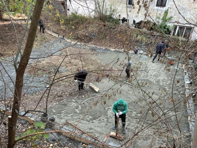 Незаконне будівництво над бомбосховищем в історичному ареалі Львова. Що відомо зараз