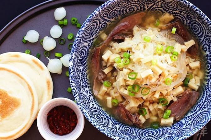 Де у Львові замовити їжу додому. Перелік закладів, що організували доставку на час карантину