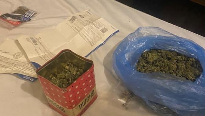 Під виглядом майстерні з ремонту взуття у центрі Львова торгували наркотиками