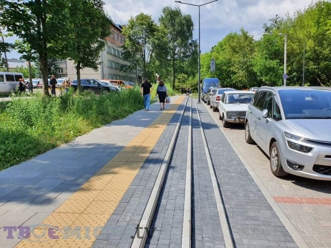 Віденські зупинки і нові паркомісця. Як у Львові реконструюють вулицю Пилипа Орлика