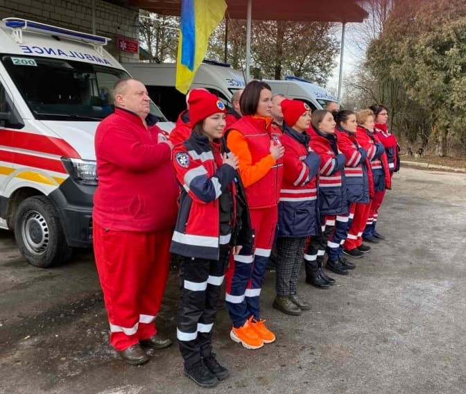 «Кожен чимось жертвував, щоб вивезти поранених за кордон». Історія фельдшерки