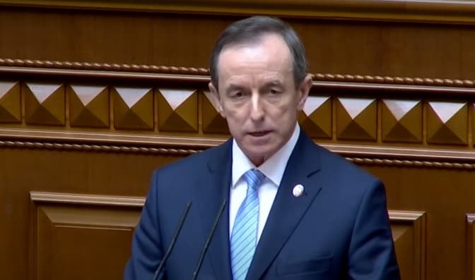 «Можете розраховувати на нас, як на перевірених друзів». Польський сенатор виступив в Раді українською