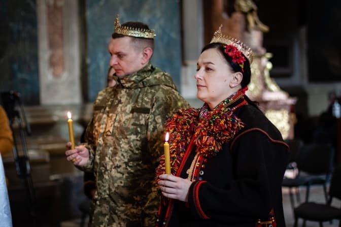 У Гарнізонному храмі у Львові відбулося особливе вінчання