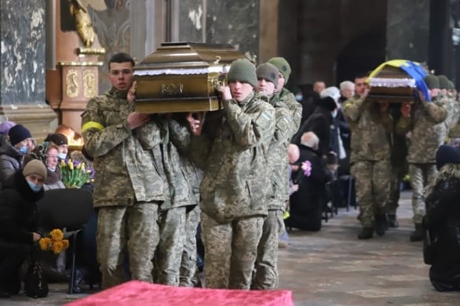 У Львові сьогодні попрощалися з Героями України. Фото