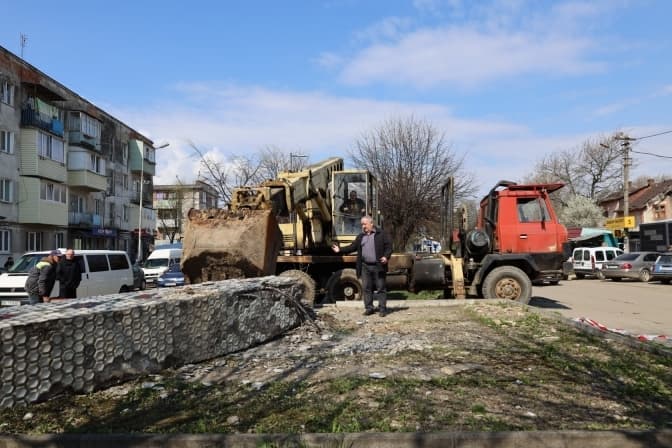 На Львівщині демонтували обеліск радянським «визволителям»