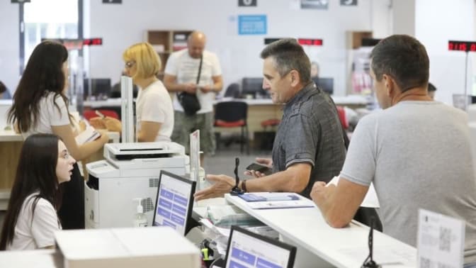 Львів’яни можуть списати з обліку пошкоджене або непридатне авто у трьох ЦНАПах