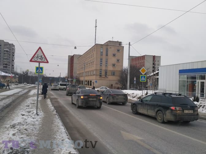 Ситуація на дорогах Львова: ДТП біля Сихівського моста