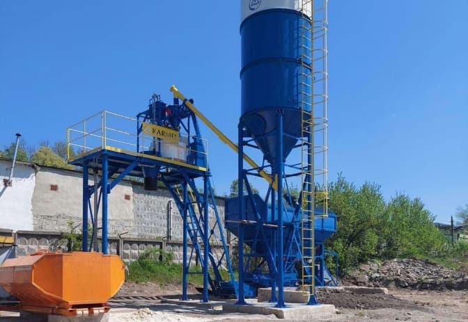 У Львові запустили перший комунальний мобільний бетонний завод