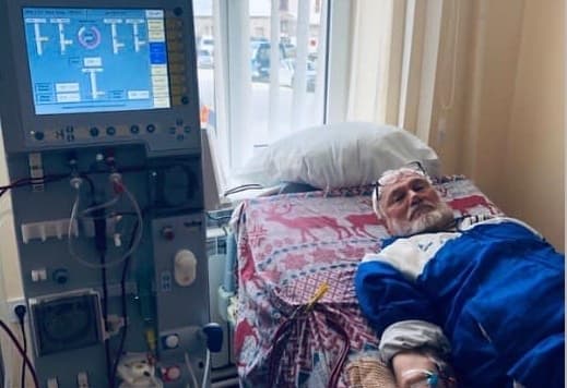 72-річний чоловік тиждень їхав з Сум до Львова за кермом авто, щоб потрапити на лікування