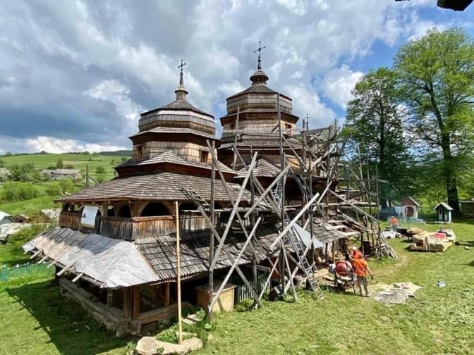 На Львівщині реставрують одну з найстаріших дерев’яних церков Карпатського регіону