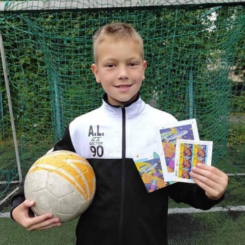 9-річний львівський футболіст купив машину для ЗСУ та збирає ще на дві