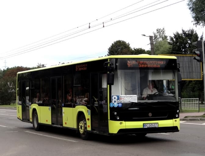 На сім міських автобусних маршрутів не подався жодний перевізник