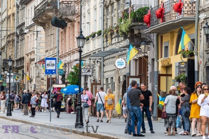 На перехресті у центрі Львова облаштують доріжку доступності