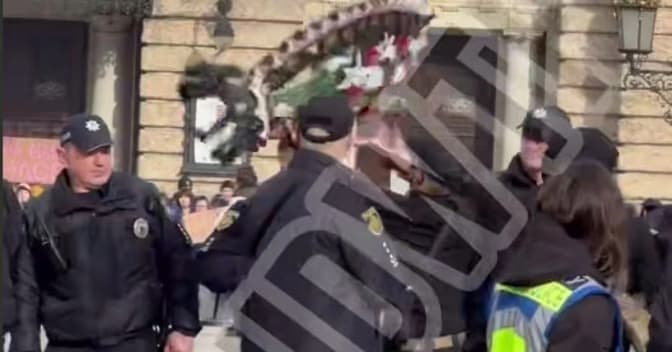 Кадр з відео