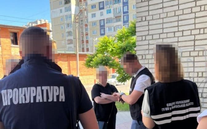 На Львівщині затримали громадянку росії, яка переправляла чоловіків за кордон