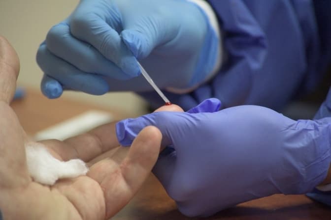 У чотирьох працівників ринку «Шувар» тести показали підозру на коронавірус