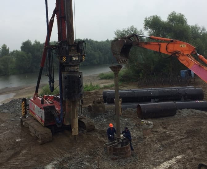 На Львівщині ремонтують аварійний міст через Дністер. Фото