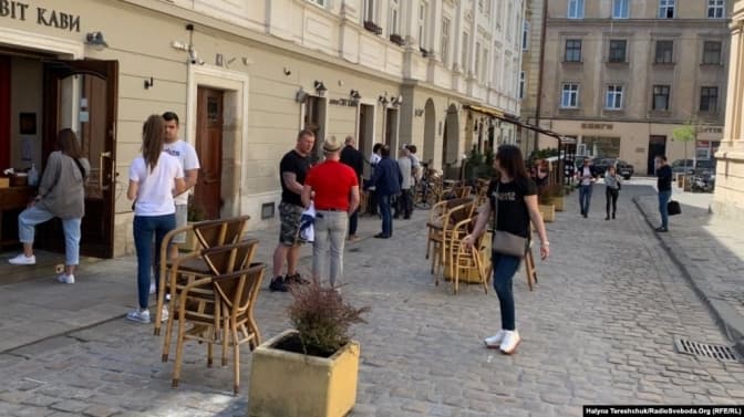 Розгортають третю хвилю лікарень та кримінал через повінь за статтею «Екоцид». Головне за ніч і минулу добу