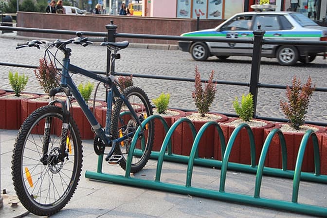 У Львові облаштують велопарковки біля шкіл, торгових центрів, ЛКП