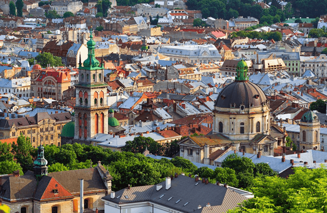 Чому зі Львова можуть забрати ПДФО трьох обласних лікарень