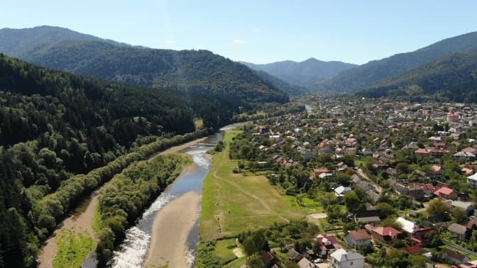 Зробити поле для гольфу своїми силами? Подорож до амбітної та історичної Сколівщини