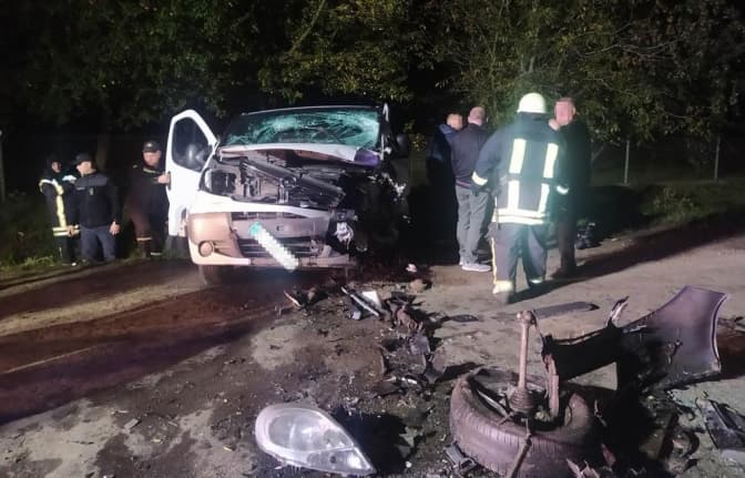 Унаслідок автозіткнення на Львівщині постраждали 6 осіб