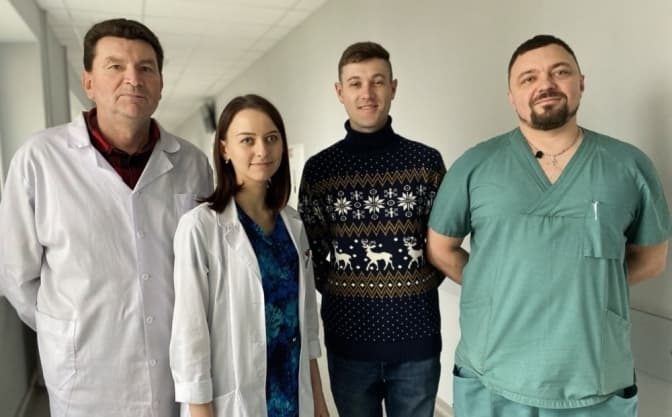 Львівські медики врятували життя чоловіка з рідкісною раковою пухлиною