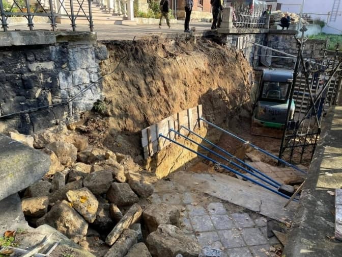 У Львові відновлюють вхід до храму Іоана Золотоустого