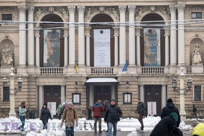 Як львів'яни оговтуються після вчорашніх ракетних ударів