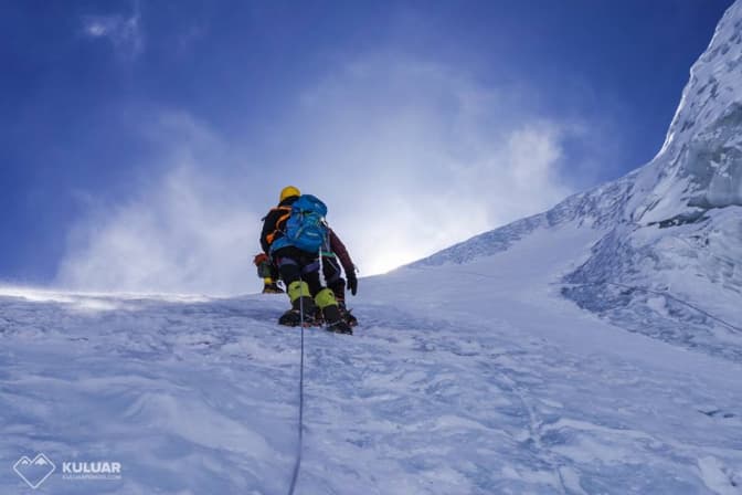 Підкорювач Евересту зі Львова опинився у небезпеці. Деталі