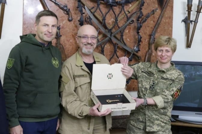 Україна отримала від Естонії сучасний мобільний шпиталь