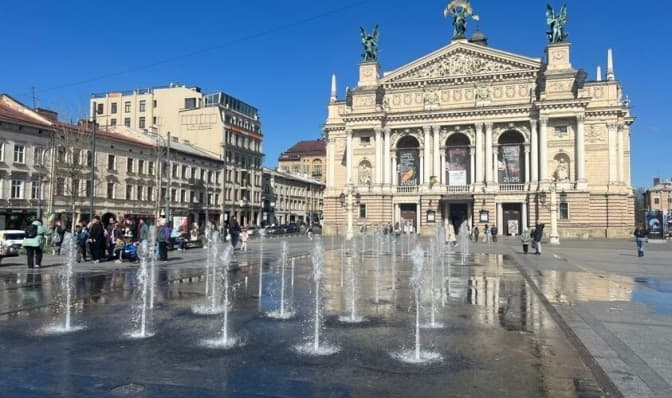 Фонтан біля Оперного театру у Львові тимчасово не працюватиме