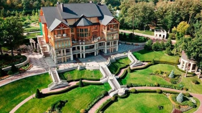 На Київщині парк «Межигір’я» знову працює. Вартість квитка зросла вдвічі